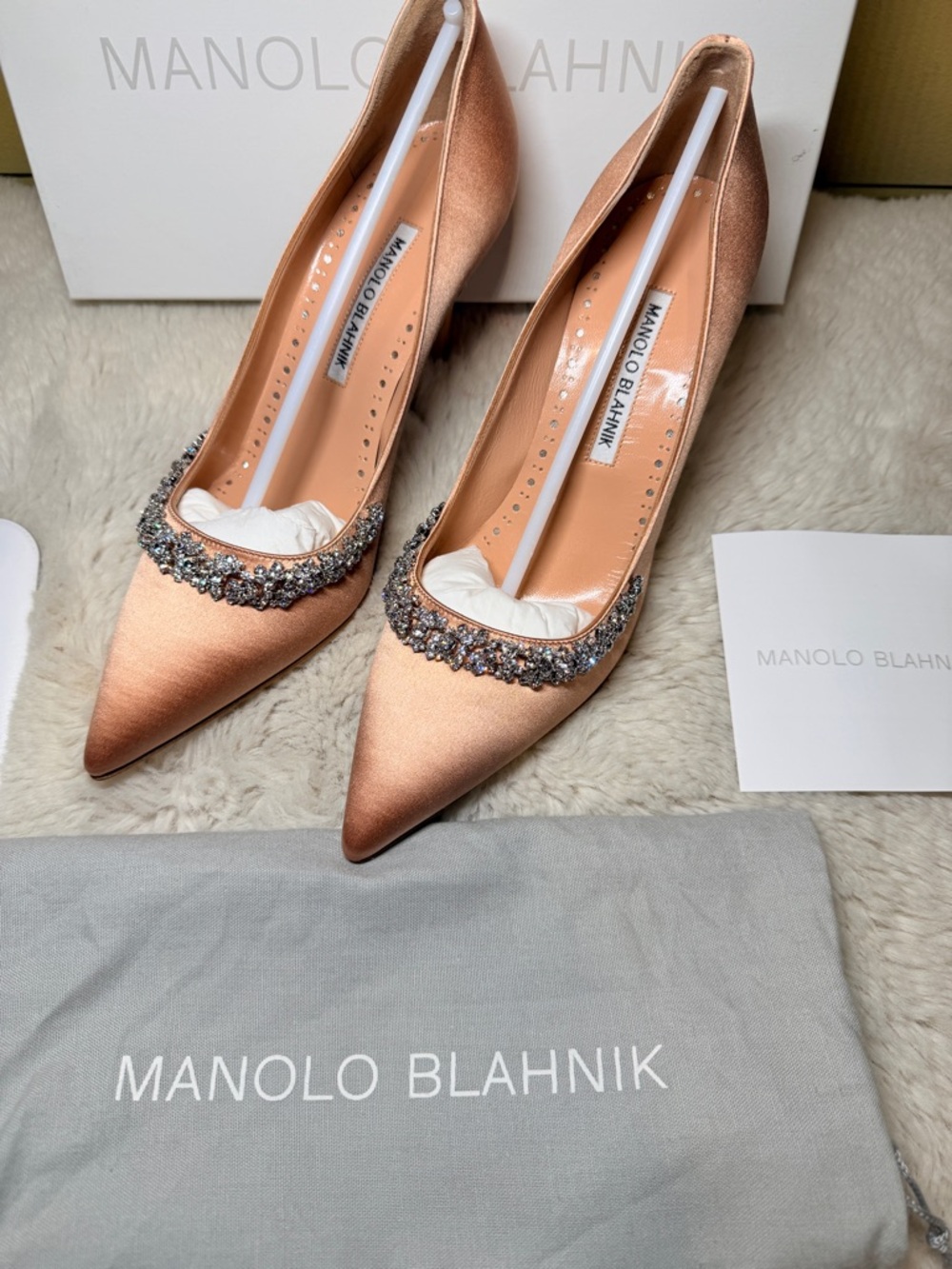 New Authentic Manolo Blahnik Olarana Crystal-Embellished Pump